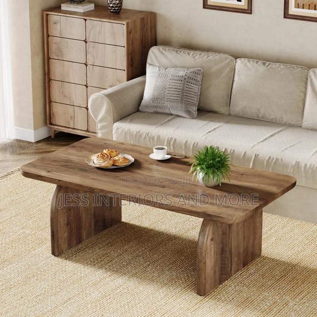 Center Table With Sturdy Base · Photo 3