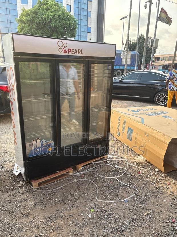 Pearl 780l Premium Showcase Fridge – Crystal Clear · Photo 1