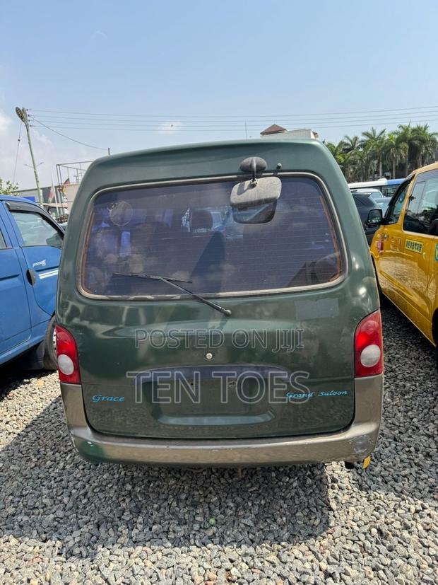 Hyundai H-100 2004 Green · Photo 2
