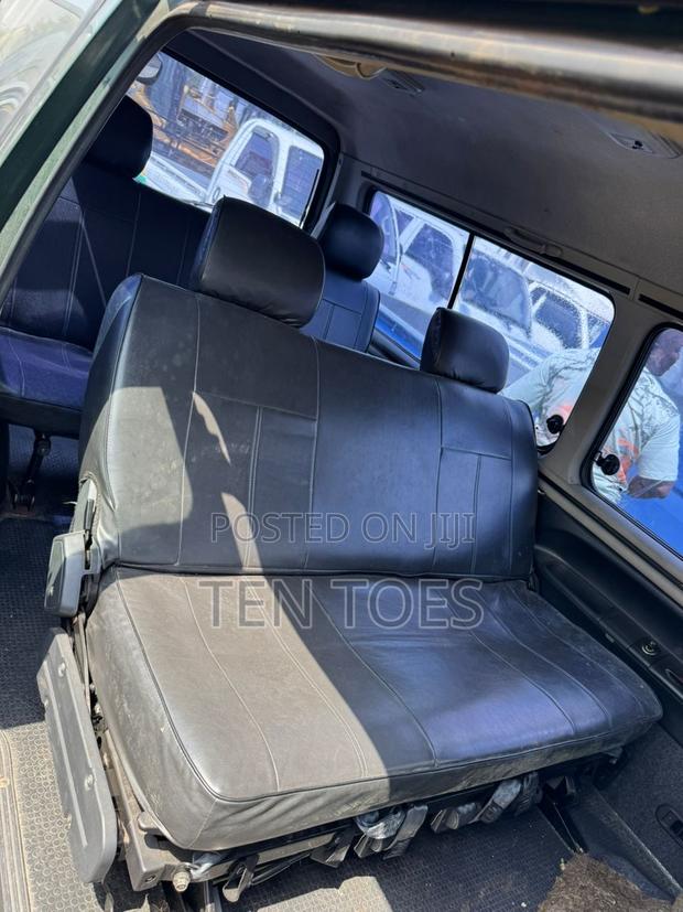 Hyundai H-100 2004 Green · Photo 5