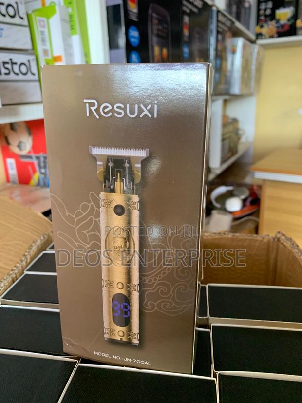 Resuxi Digital Display Beard Hair Trimmer · Photo 1