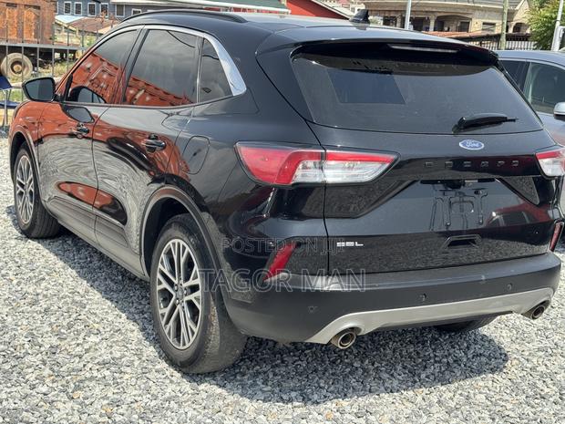 Ford Escape SEL 2021 Black · Photo 4