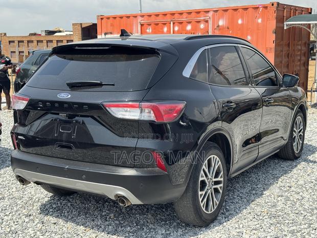 Ford Escape SEL 2021 Black · Photo 5