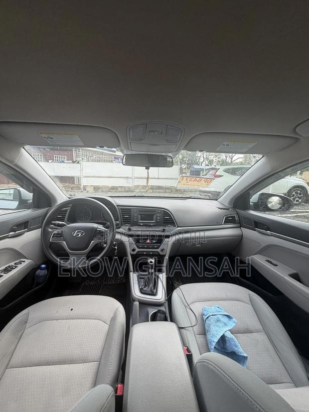 Hyundai Elantra 2017 Gray · Photo 5