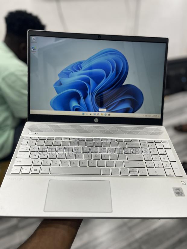 Laptop HP Pavilion 15 8GB Intel Core i5 SSD 256GB · Photo 8