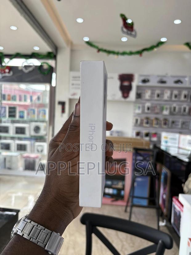 New Apple iPhone 17 512 GB Purple · Photo 2