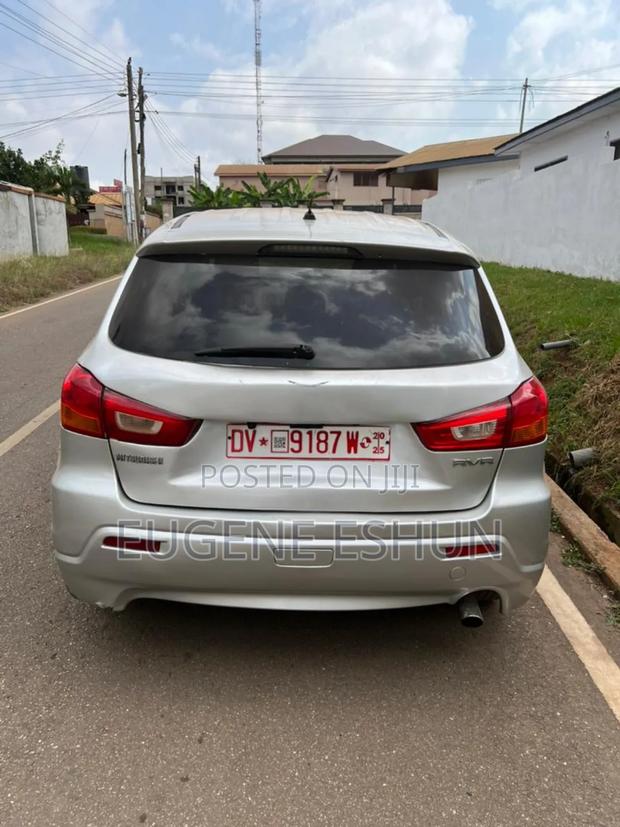 Mitsubishi Outlander 2013 Silver · Photo 6