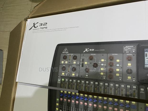 Behringer X32 Digital Mixer · Photo 6