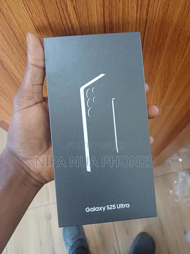 New Samsung Galaxy S25 Ultra 256 GB Gray · Photo 1
