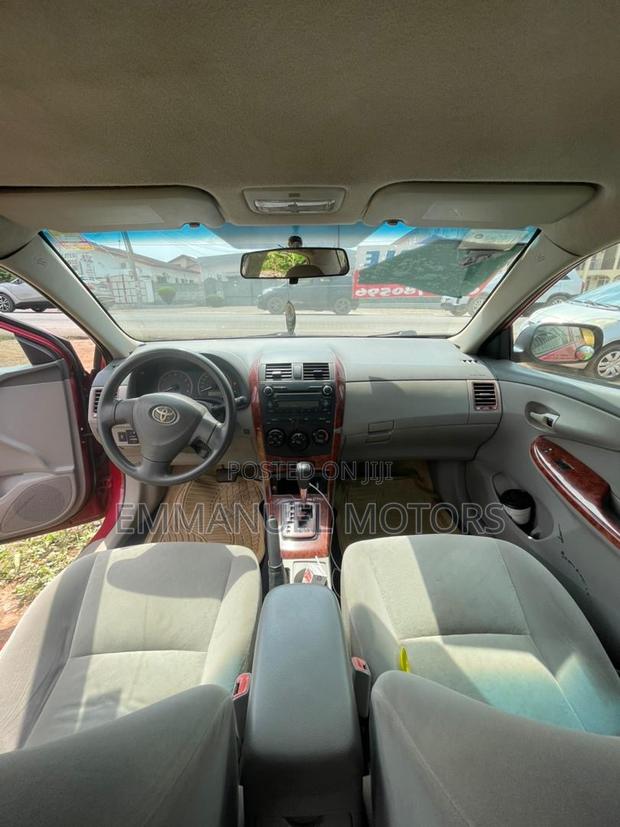 Toyota Corolla 2009 Red · Photo 7