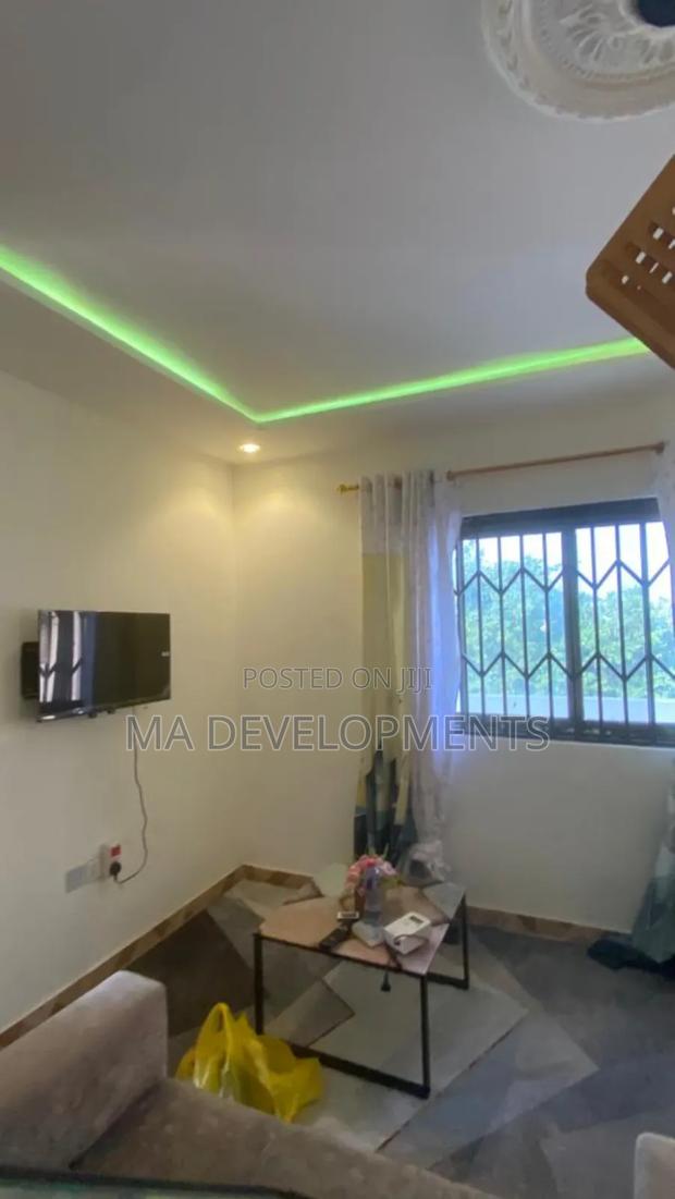 Furnished Studio Apartment in Madev Realty, Tesano for rent · Photo 3