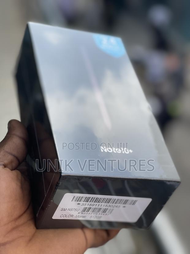 New Samsung Galaxy Note 10 Plus 256 GB Black · Photo 2