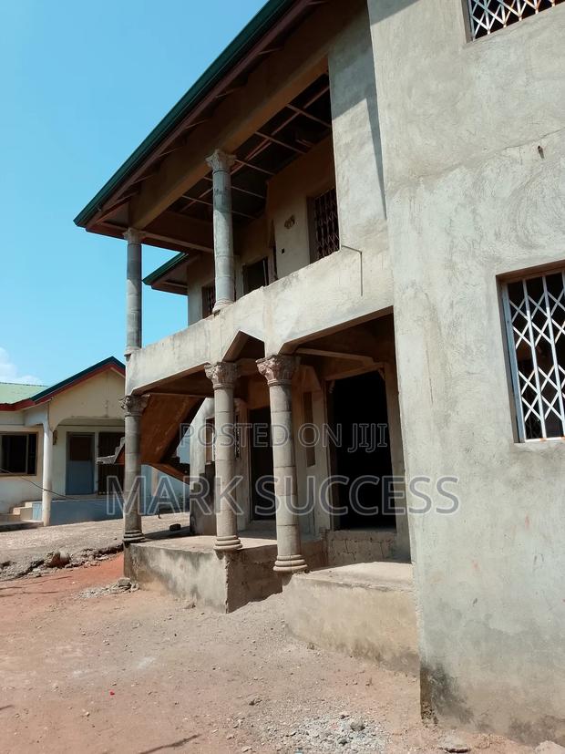 6bdrm Block of Flats in Bortiano for sale · Photo 5