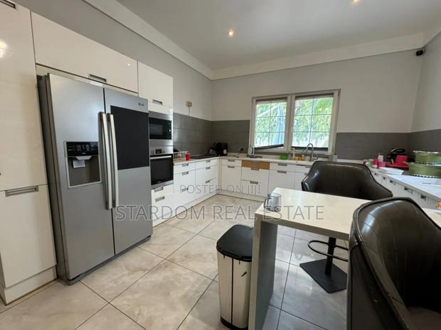 Furnished 4bdrm Mansion in Airport Hills for sale · Photo 5