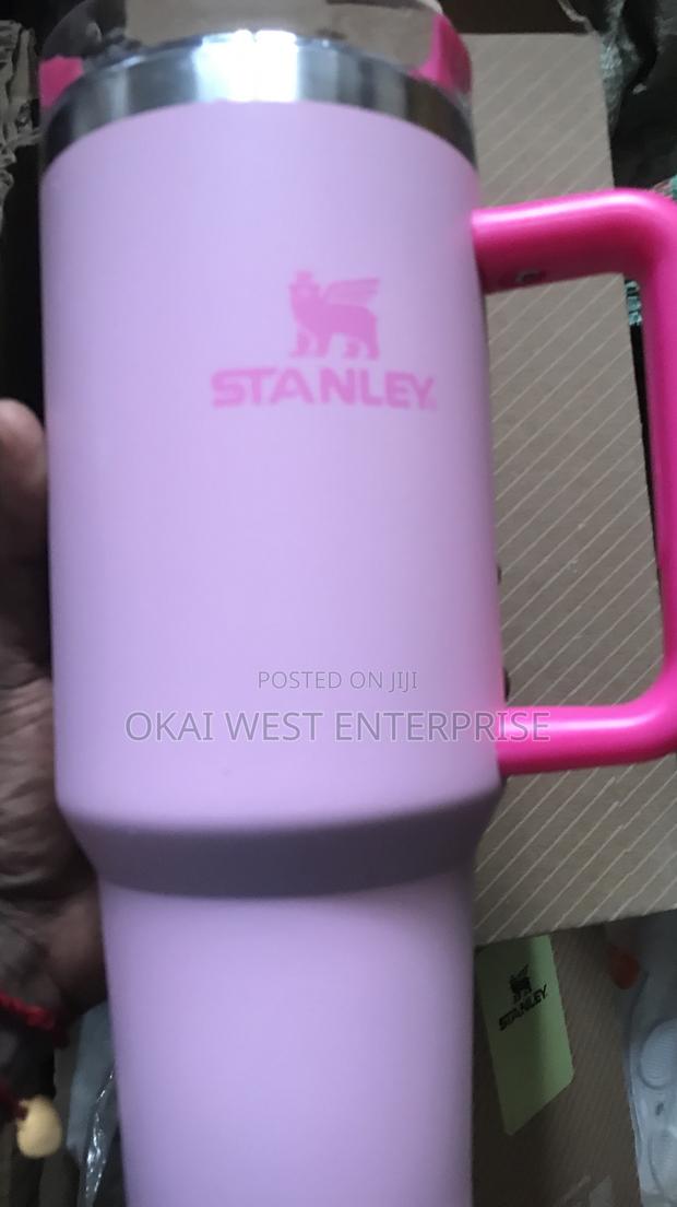 Stanley the Quencher H20 Cup 40 Oz · Photo 3