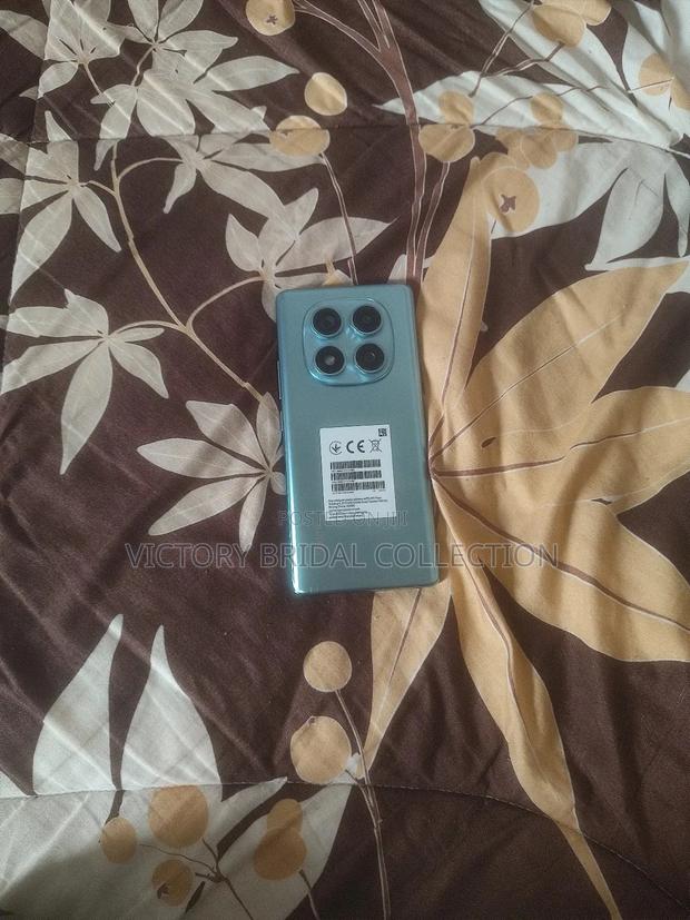 Xiaomi Redmi Note 14 Pro 256 GB Red · Photo 4