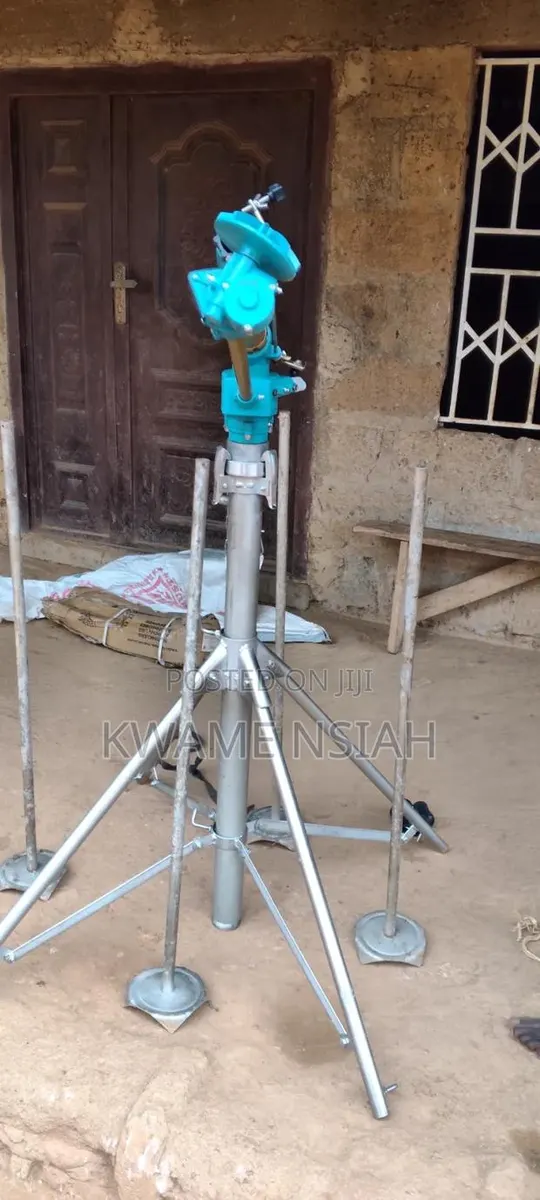 Sprinkler and Stand · Photo 1