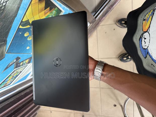 Laptop Dell Latitude 12 E5270 8GB Intel Core i5 SSD 256GB · Photo 1