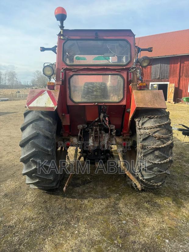 Massey Ferguson 175 · Photo 2