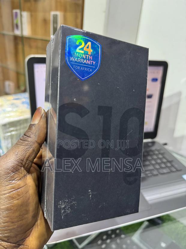 New Samsung Galaxy S10e 128 GB Black · Photo 1