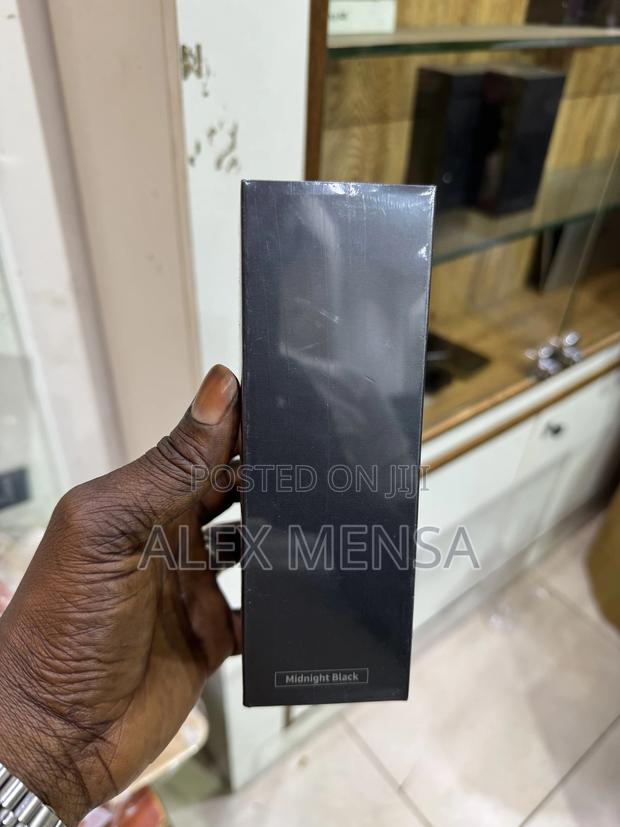 New Samsung Galaxy S8 64 GB Black · Photo 3