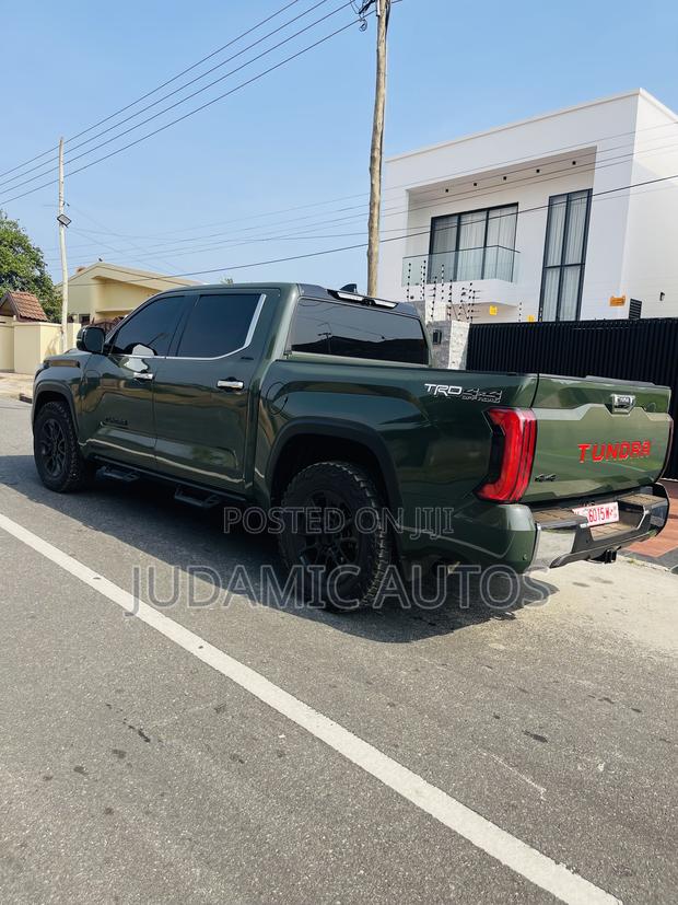 Toyota Tundra Limited 2022 Green · Photo 3