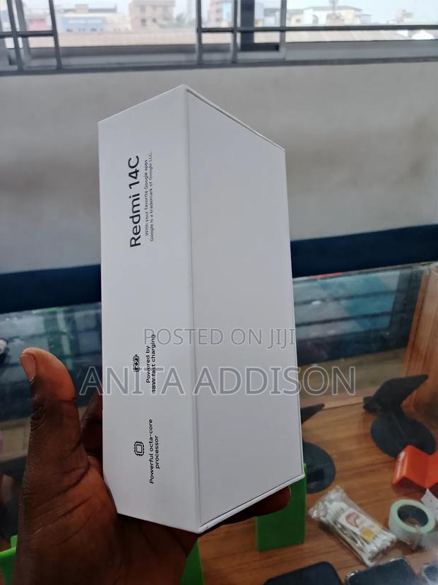 New Xiaomi Redmi 14C 256 GB Red · Photo 4