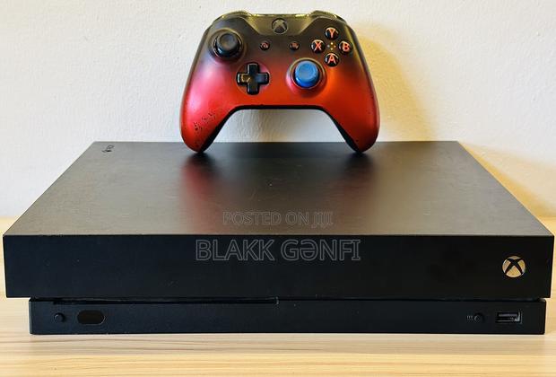 Xbox One X 1tb + Controller + Fc26 · Photo 1