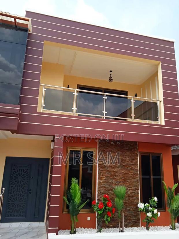 4bdrm House in Sam Properties, Ablekuma for rent · Photo 3