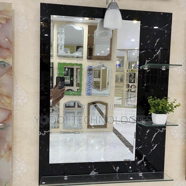 70x50cm Mirror With Trays · Photo 1