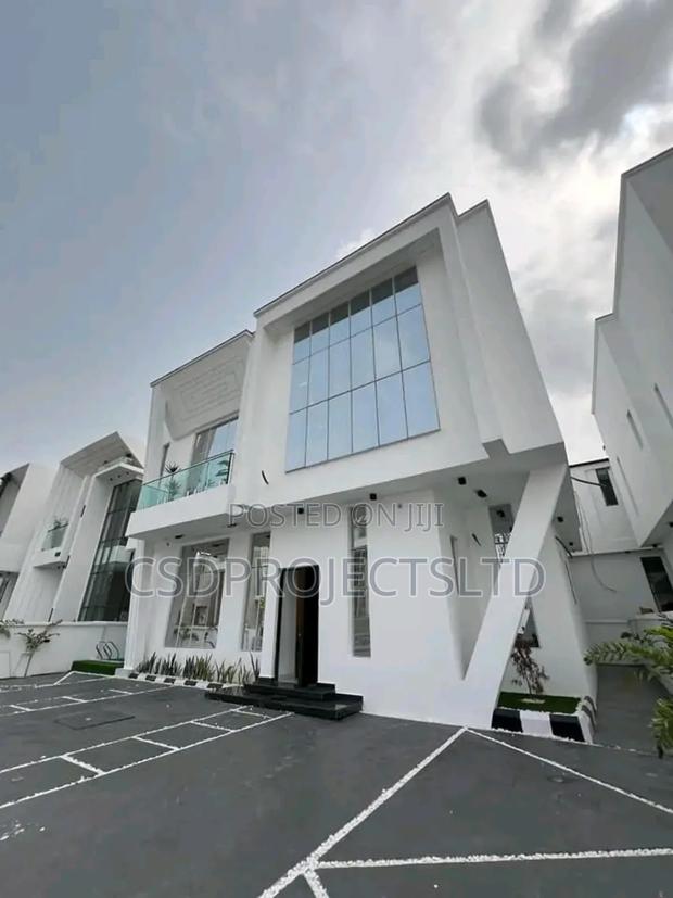 Building Contractor With Experience Mason Team · Photo 2