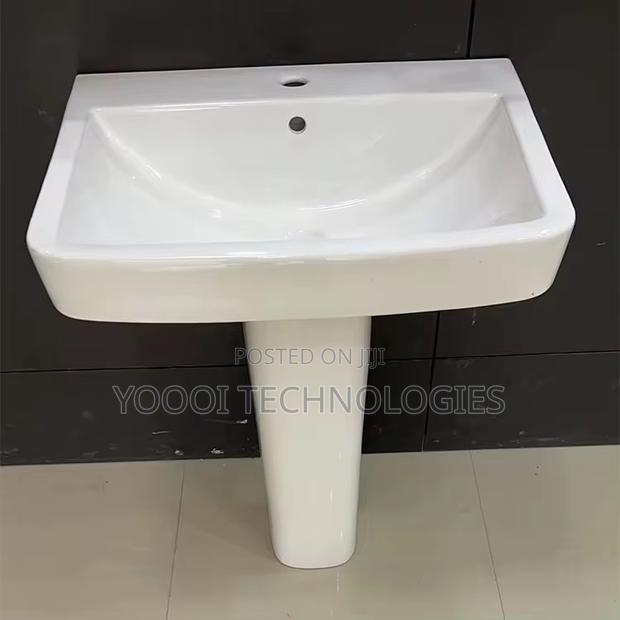 Frencia Bathroom Pedestal Basin · Photo 4