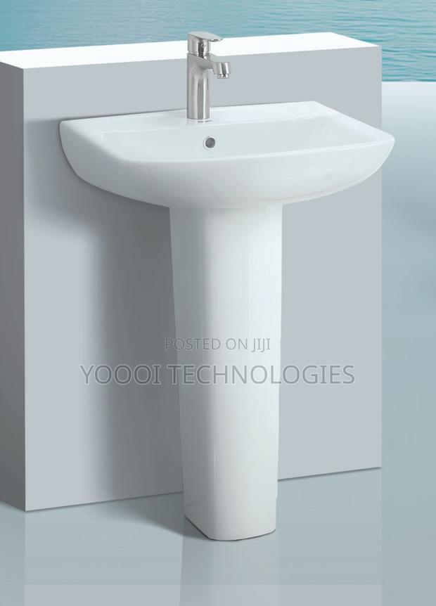 Frencia Bathroom Pedestal Basin · Photo 2