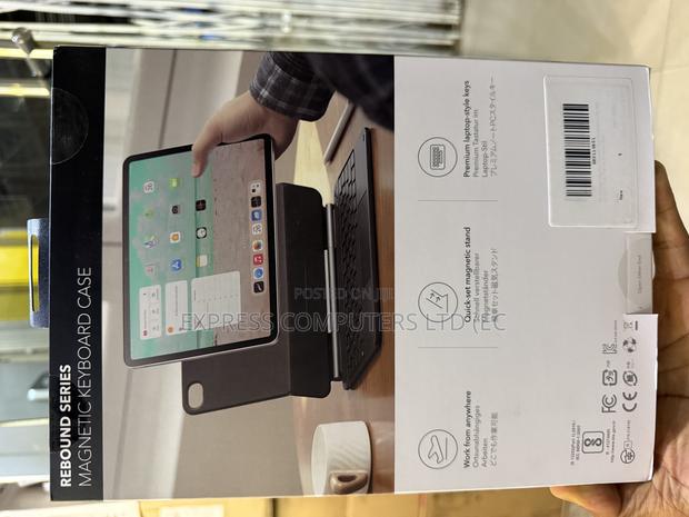 iPad 11th(A16, 2025)/10th Gen Esr Case With Magic Keyboard Original · Photo 5