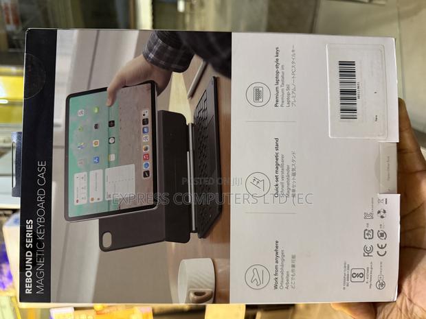 iPad 11th(A16, 2025)/10th Gen Esr Case With Magic Keyboard Original · Photo 3