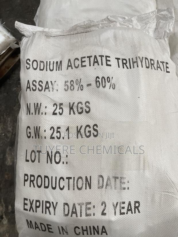 Sodium Acetate Trihydrate · Photo 1