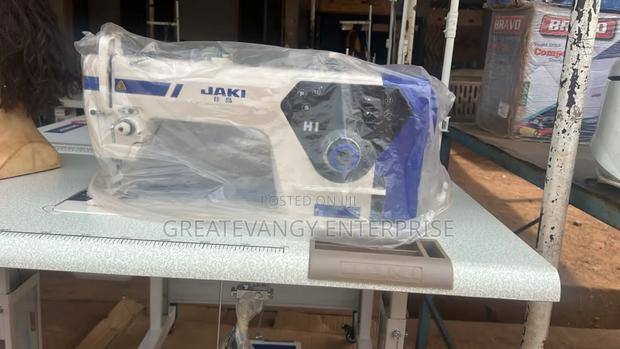 Jaki H1 Industrial Digital Sewing Machine · Photo 2