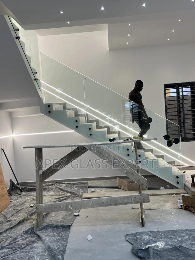 Glass Staircase · Photo 4