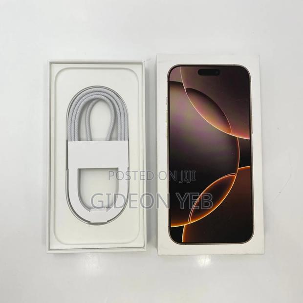 Apple iPhone 16 Pro Max 512 GB Gold · Photo 2