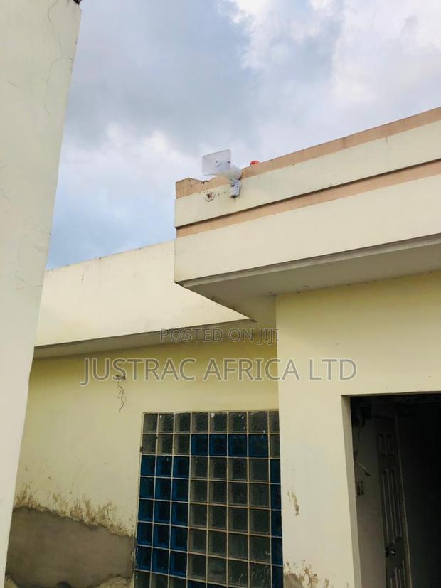 8 Lines Electric Fencing and CCTV · Photo 2
