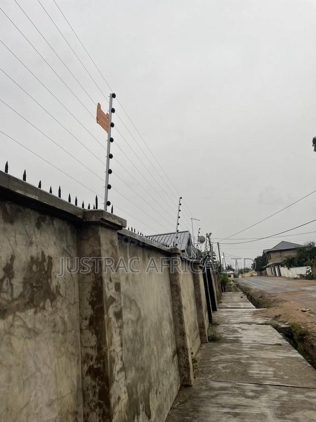 8 Lines Electric Fencing and CCTV · Photo 5