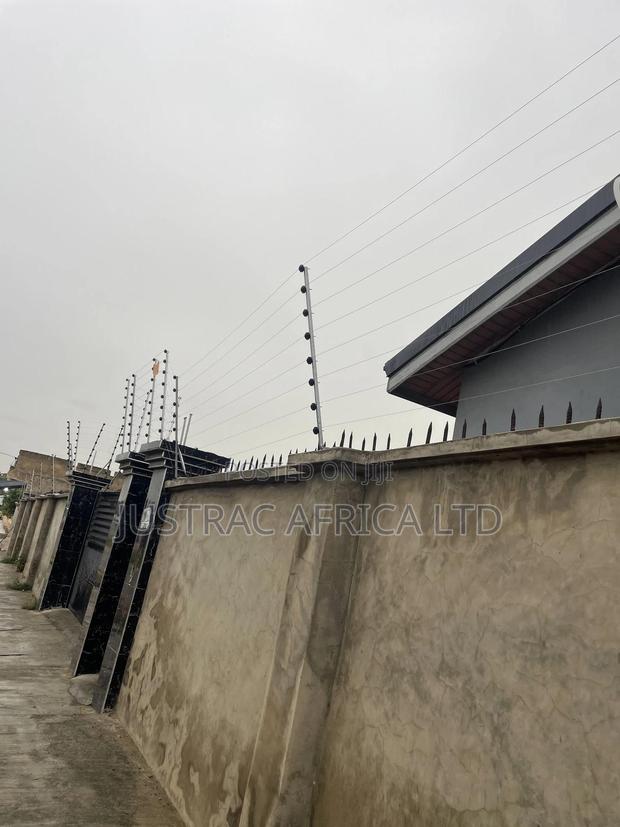 8 Lines Electric Fencing and CCTV · Photo 6