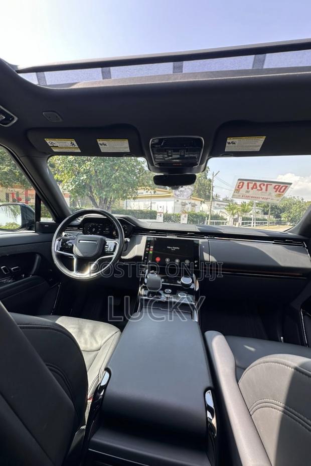 Land Rover Range Rover Sport P360 SE 4WD 2023 Black · Photo 3