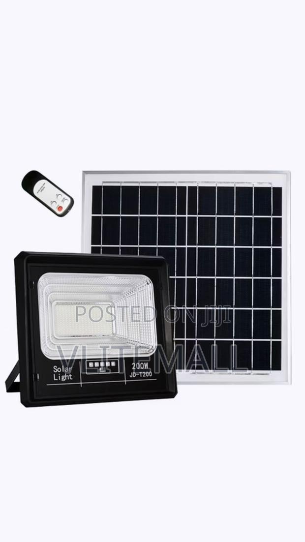 Resta 200w Solar Flood Light · Photo 1