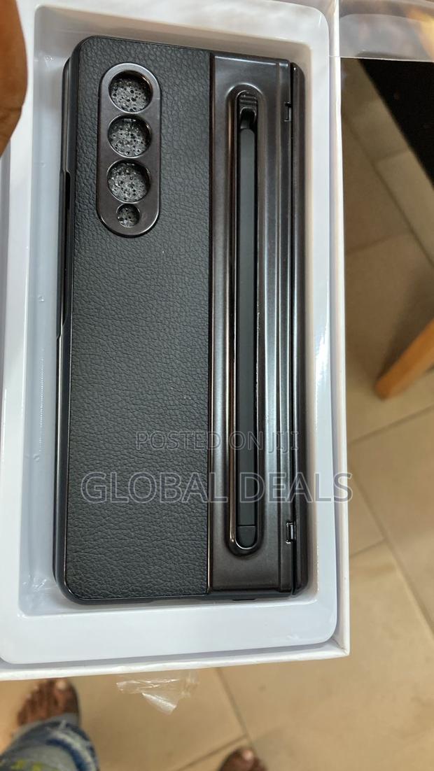 Samsung Galaxy Z Fold Covers/Case With Pen · Photo 6