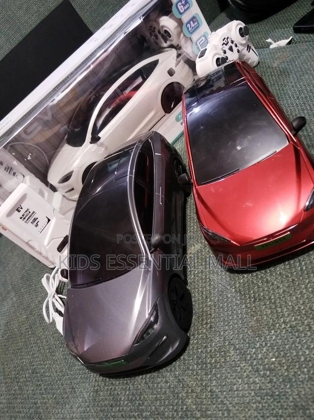 Tesla Model X · Photo 5