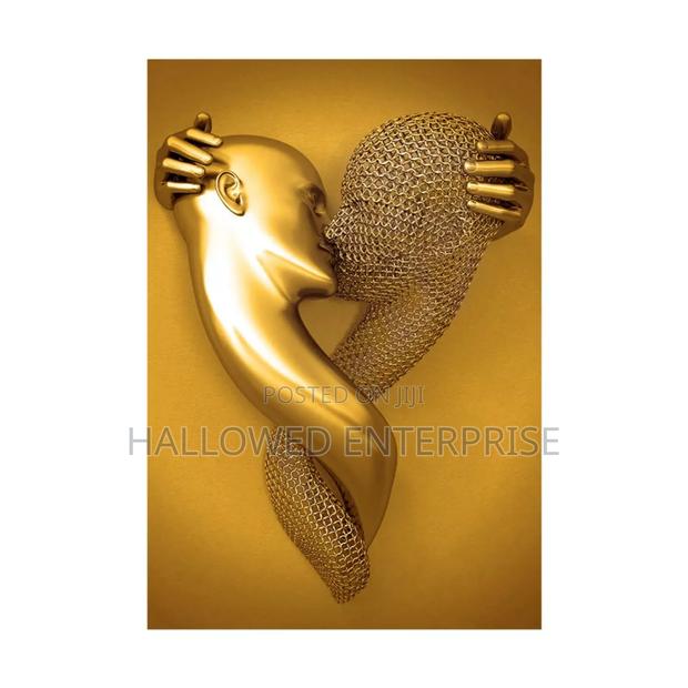 Golden Design Picture Frame · Photo 1