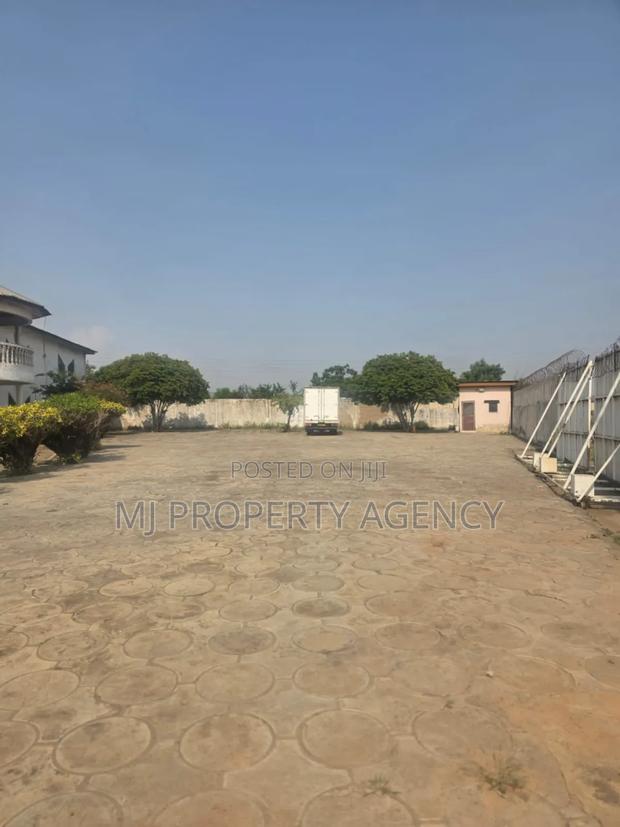 3000 SQM Roadside Warehouse+Office at Tema · Photo 3