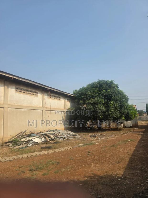 3000 SQM Roadside Warehouse+Office at Tema · Photo 6