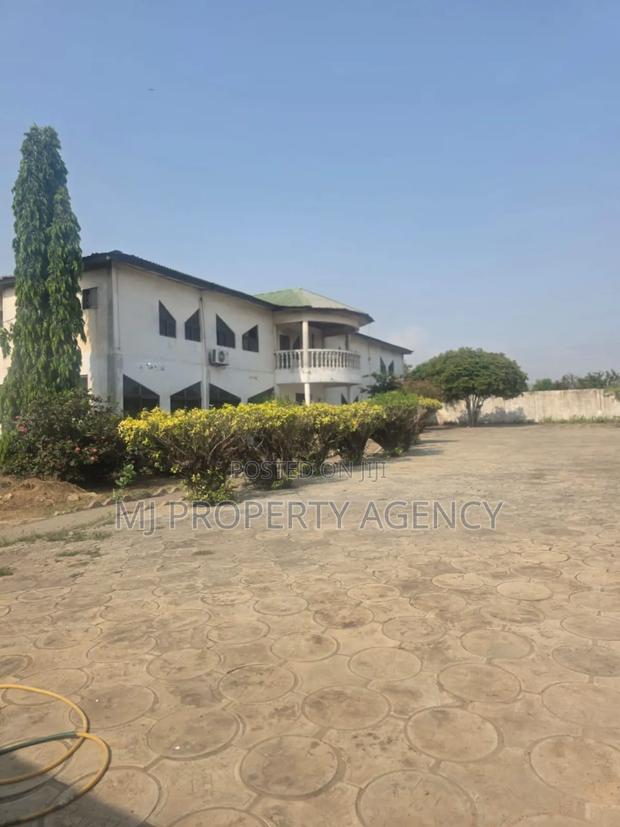 3000 SQM Roadside Warehouse+Office at Tema · Photo 1
